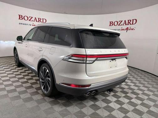 Pearl Metallic 2024 Lincoln Aviator Reserve RWD