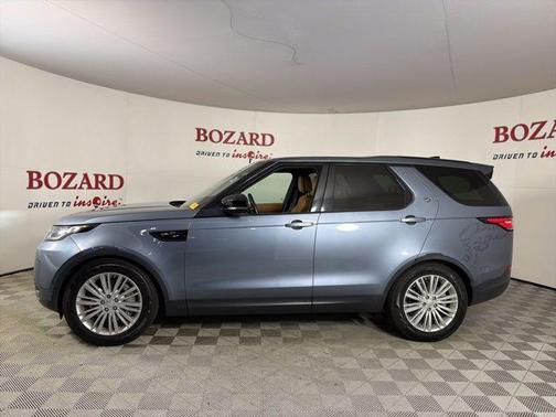 Byron Blue 2020 Land Rover Discovery HSE LUXURY