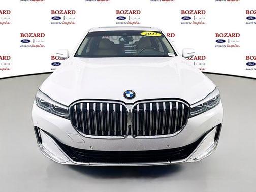 Alpine White 2022 BMW 740 i
