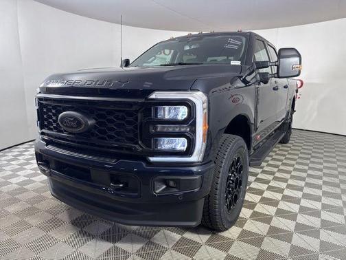 2025 Ford F-350 Lariat Super Duty