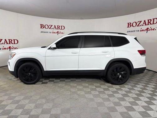 Pure White 2024 Volkswagen Atlas 2.0T SE w/Technology