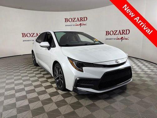 Pearl 2022 Toyota Corolla SE