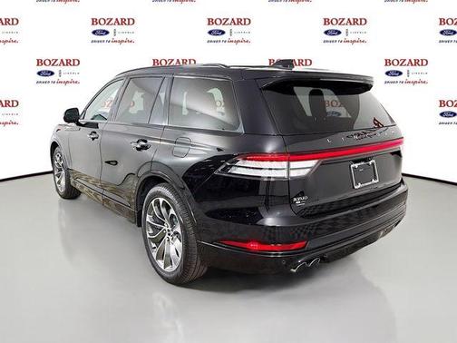 Infinite Black Metallic 2026 Lincoln Aviator Premiere