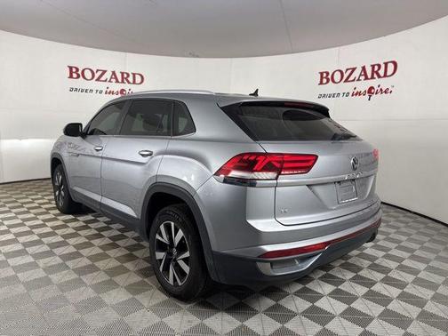 2022 Volkswagen Atlas Cross Sport 2.0T SE
