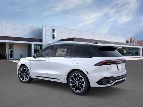 White Platinum Clearcoat Metallic 2026 Lincoln Nautilus Reserve