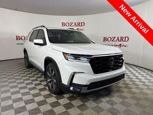 Platinum White Pearl 2025 Honda Pilot Touring