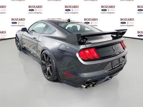 Magnetic 2020 Ford Shelby GT500 Base
