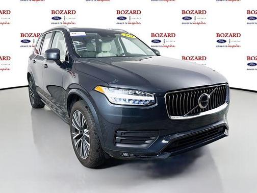2021 Volvo XC90 T6 Momentum 7 Passenger