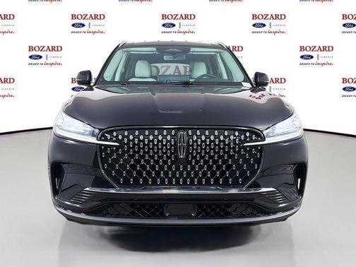 Infinite Black Metallic 2026 Lincoln Aviator Premiere