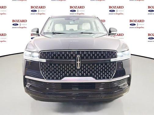 Infinite Black Metallic 2026 Lincoln Navigator Reserve