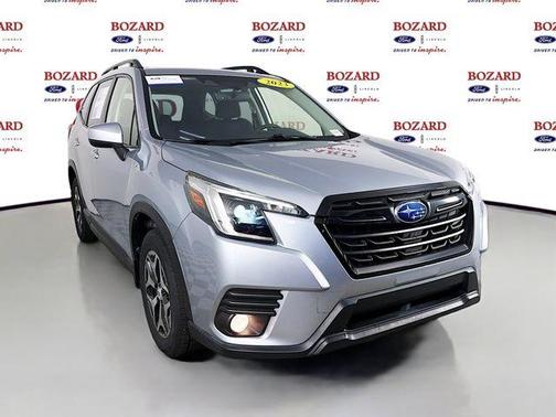 Ice Silver Metallic 2023 Subaru Forester Premium