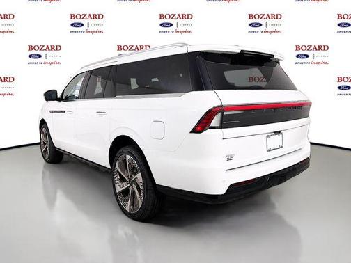 Star White 2026 Lincoln Navigator L Black Label