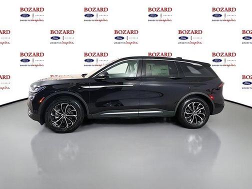 Infinite Black Metallic 2026 Lincoln Nautilus Premiere