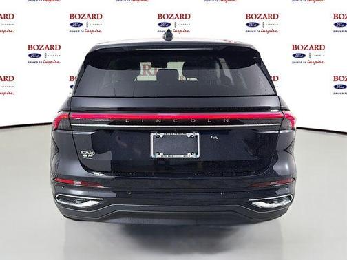 Infinite Black Metallic 2026 Lincoln Nautilus Premiere