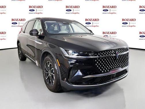 Infinite Black Metallic 2026 Lincoln Nautilus Premiere