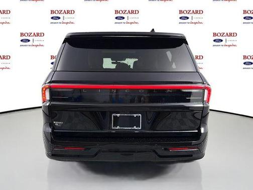 Infinite Black Metallic 2026 Lincoln Navigator L Black Label