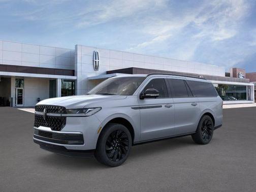 Gray Mist Metallic 2025 Lincoln Navigator L Reserve