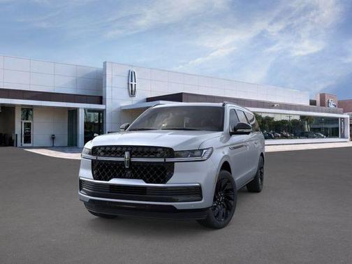 Gray Mist Metallic 2025 Lincoln Navigator L Reserve