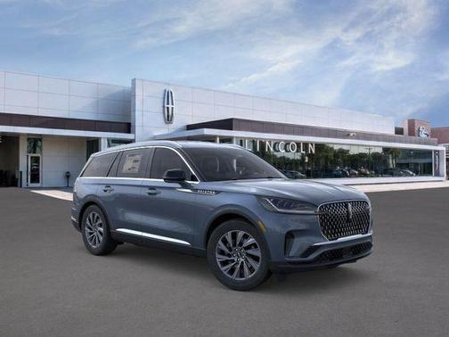 Whisper White 2026 Lincoln Aviator Premiere