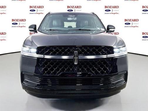 Infinite Black Metallic 2026 Lincoln Navigator Reserve