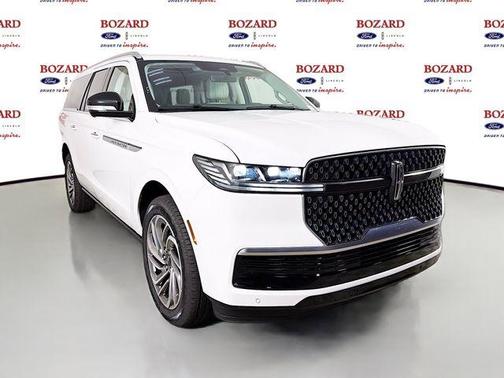 Star White 2026 Lincoln Navigator L Reserve