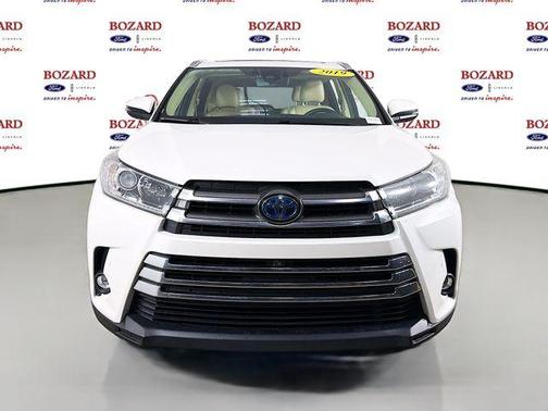Blizzard Pearl 2019 Toyota Highlander Hybrid Limited