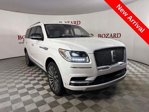 White Platinum Clearcoat Metallic 2019 Lincoln Navigator Reserve