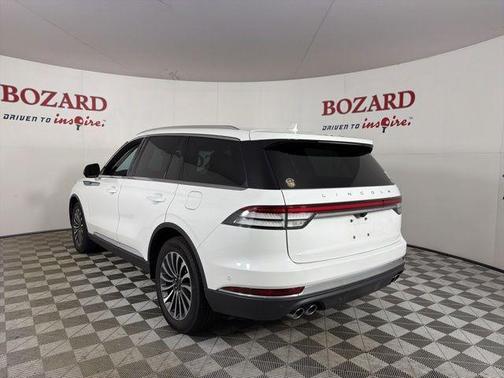 White Metallic 2022 Lincoln Aviator Reserve AWD
