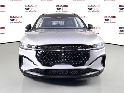 Silver Radiance Metallic 2026 Lincoln Nautilus Reserve