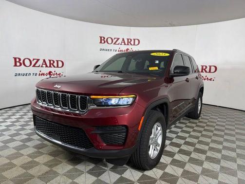 Velvet Red Pearlcoat 2025 Jeep Grand Cherokee Laredo