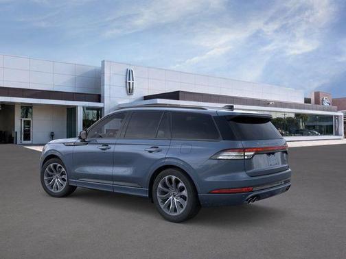 Whisper White 2026 Lincoln Aviator Premiere