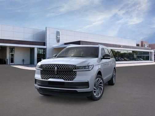Gray Mist Metallic 2026 Lincoln Navigator Reserve