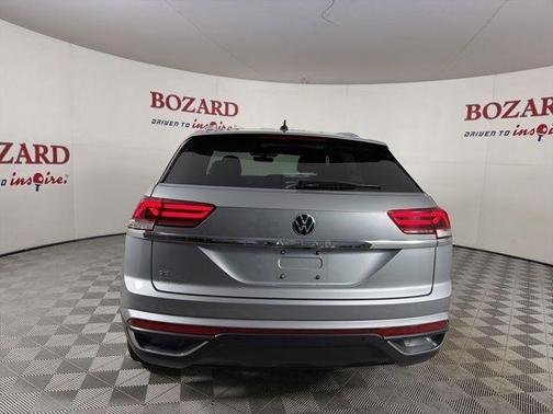 Pyrite Silver Metallic 2022 Volkswagen Atlas Cross Sport 2.0T SE w/Technology
