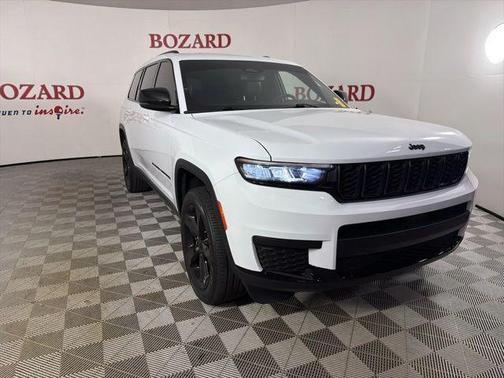 Bright White Clearcoat 2023 Jeep Grand Cherokee L Laredo
