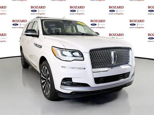 Pearl Metallic 2022 Lincoln Navigator Reserve