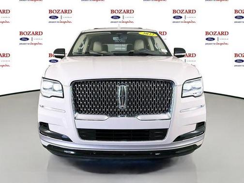 Pearl Metallic 2022 Lincoln Navigator Reserve