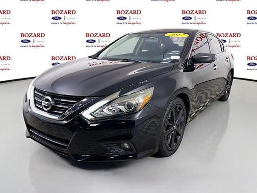 Black 2017 Nissan Altima 2.5 SR