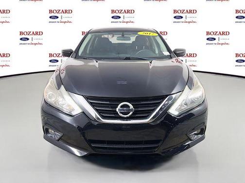 Black 2017 Nissan Altima 2.5 SR