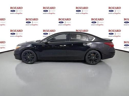 Black 2017 Nissan Altima 2.5 SR