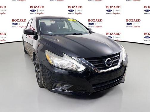 Black 2017 Nissan Altima 2.5 SR