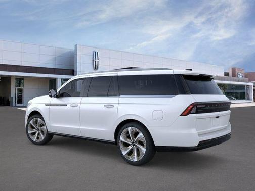 Star White 2026 Lincoln Navigator L Black Label