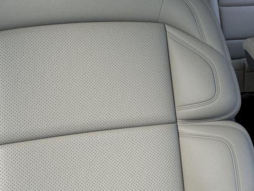 Star White 2026 Lincoln Navigator Reserve