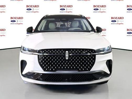 White Platinum Clearcoat Metallic 2026 Lincoln Nautilus Reserve