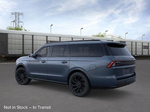 2026 Lincoln Navigator L Reserve