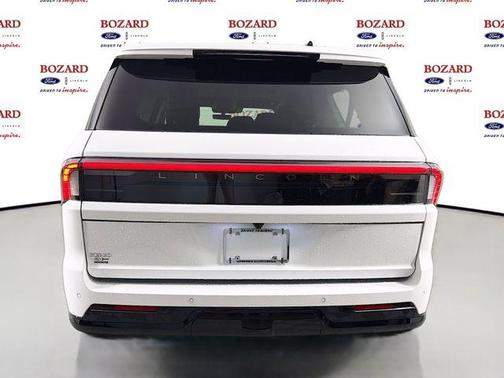 Star White 2026 Lincoln Navigator L Premiere
