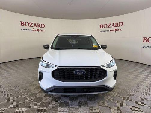 Oxford White 2023 Ford Escape Active