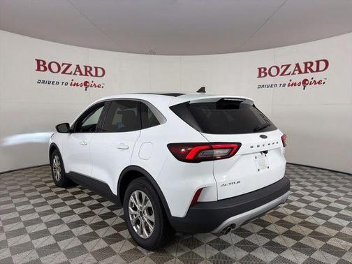 Oxford White 2023 Ford Escape Active