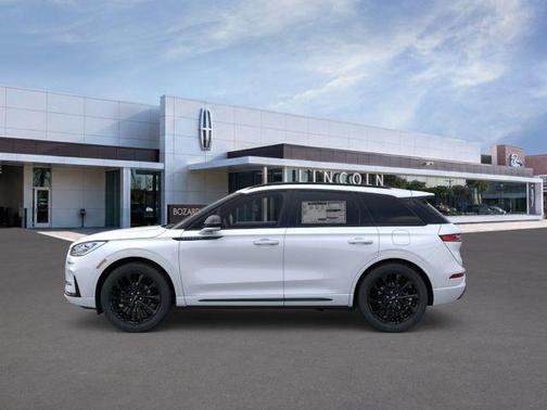 Crystal White Metallic 2026 Lincoln Corsair Reserve