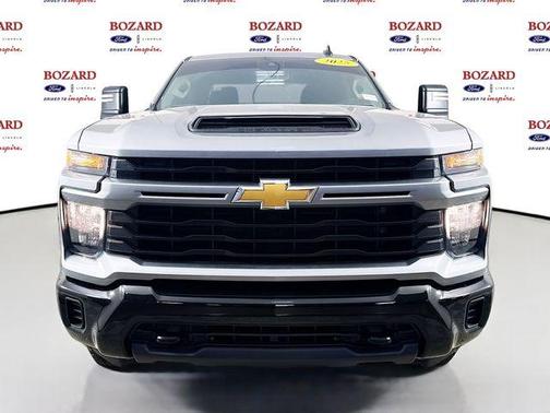 2025 Chevrolet Silverado 2500 Custom