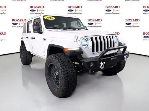 Bright White Clearcoat 2018 Jeep Wrangler Unlimited Sahara